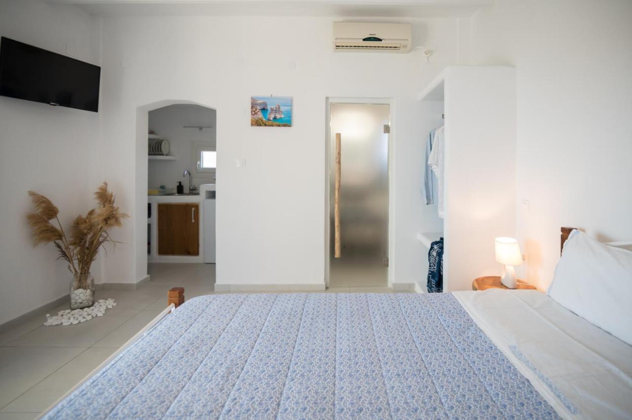 Sarantis Suites & Apartments Provatas Екстериор снимка